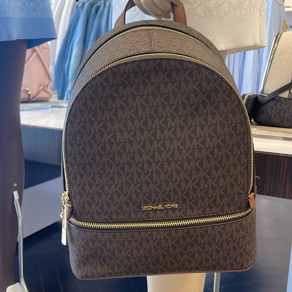 MICHAEL KORS Rhea Medium Zip Signature Logo Backpack
BROWN 
NWT - Picture 13 of 16